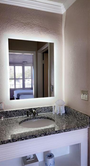 Melbourne All Suites Inn Near I95 외부 사진
